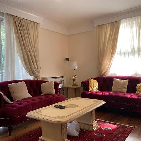 Lovely 3 Bedroom Apartment ลอนดอน ภายนอก รูปภาพ
