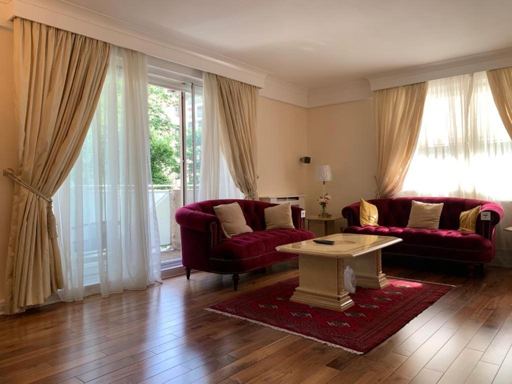 Lovely 3 Bedroom Apartment ลอนดอน ภายนอก รูปภาพ